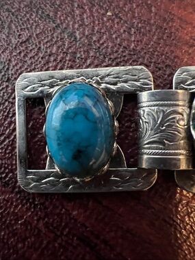 Vintage Faux Turquoise Etched Flower & Leaves Silver Tone Wide Link Bracelet